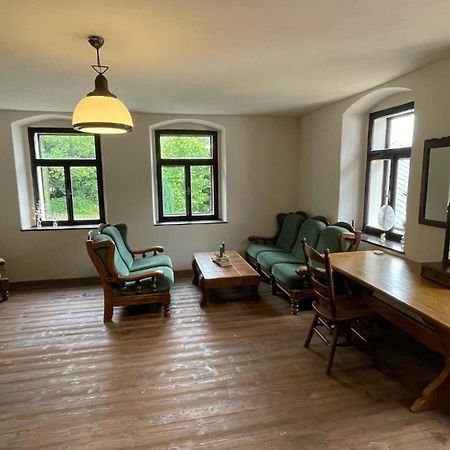 Buskovsky Mlyn 1580 Hotel Dolní Bousov Szoba fotó